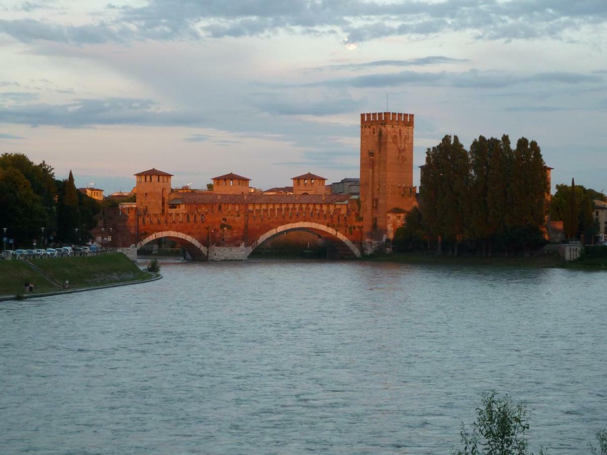 Casa Archi - Vista Sul Fiume Appartement Verona Buitenkant foto